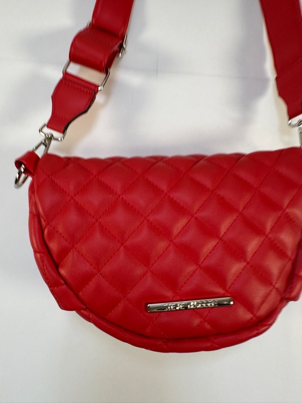 Steve Madden Quilted Belt Bag Red Faux Leather Crossbody Fanny Pack Festival - Picture 8 of 13